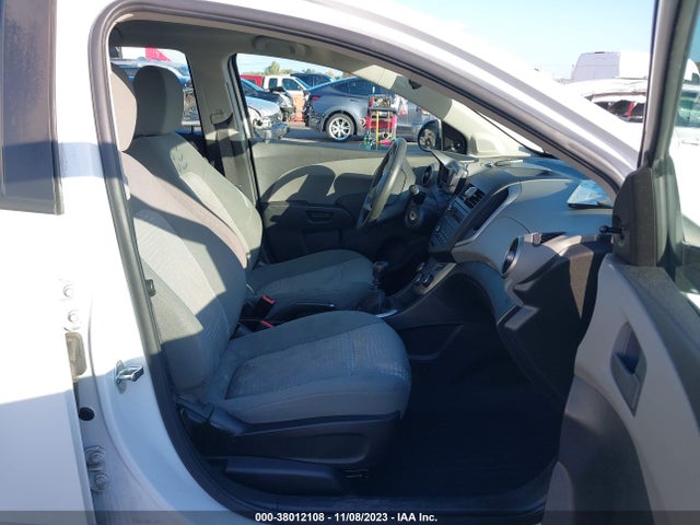 Chevrolet Sonic Ls Manual 2016 1G1JB6SG7G4157578 Image 5