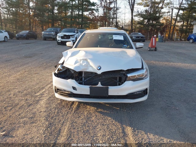 BMW 530I 2018 WBAJA5C59JWA39223 Image 13