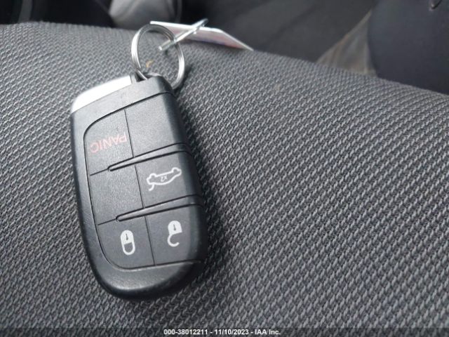 2C3CDXHG4FH879541 Dodge Charger Sxt