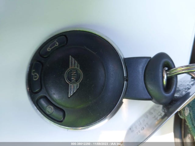 2011 MINI COOPER S WMWZP3C55BT296076 Photo 10