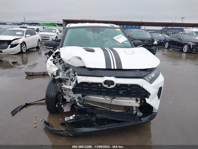 Toyota RAV4 LE 2022 2T3H1RFV5NW200382 Image 13