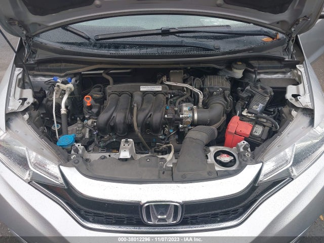2018 HONDA FIT LX VIN: 3HGGK5G40JM702222
