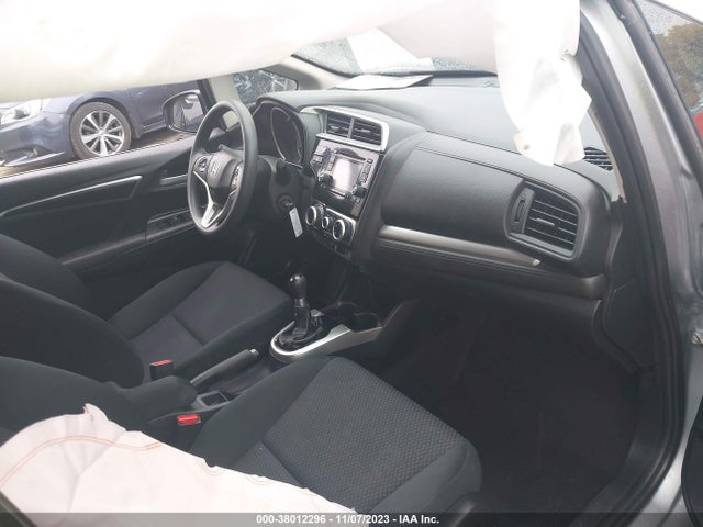 2018 HONDA FIT LX VIN: 3HGGK5G40JM702222