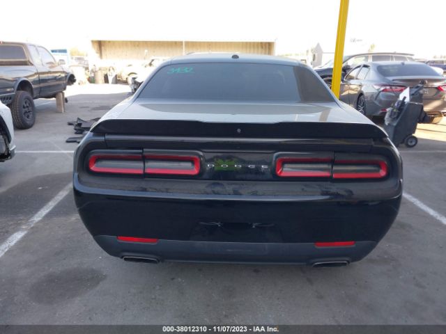 2C3CDZAG8KH549398 Dodge Challenger Sxt