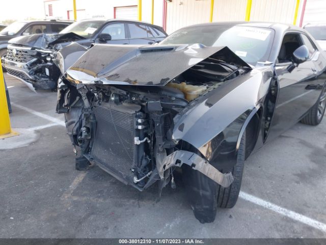 2C3CDZAG8KH549398 Dodge Challenger Sxt