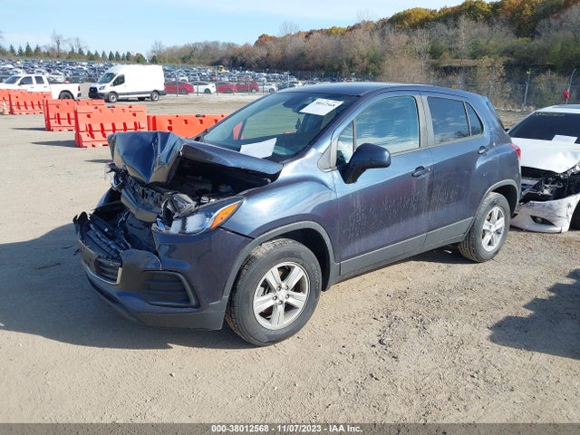 Chevrolet TRAX LS 2019 3GNCJNSB5KL209690 Image 2
