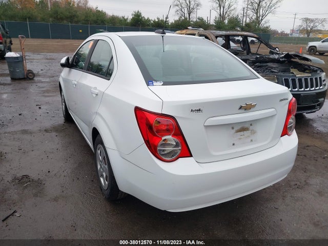 Chevrolet Sonic Ls Auto 2015 1G1JA5SH7F4150487 Image 3