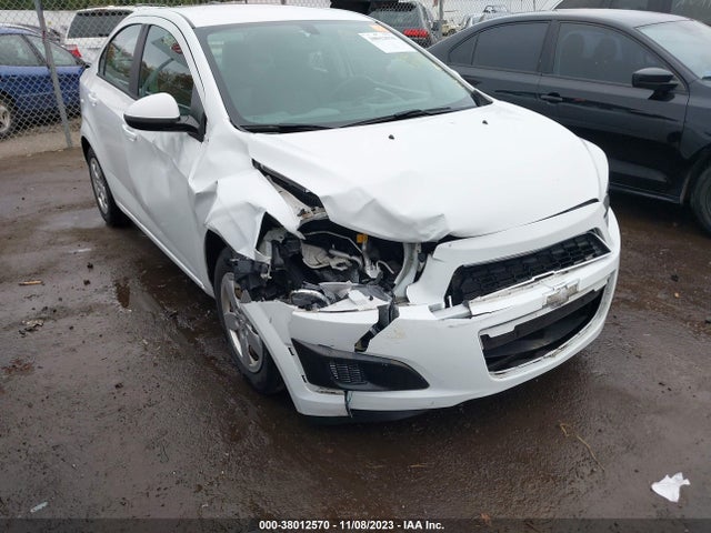 Chevrolet Sonic Ls Auto 2015 1G1JA5SH7F4150487 Image 6