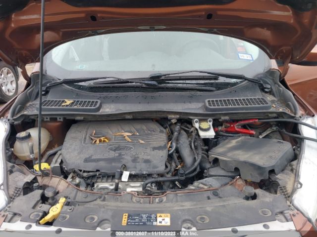 1FMCU0GDXHUA31914 Ford ESCAPE SE