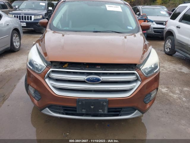 1FMCU0GDXHUA31914 Ford ESCAPE SE