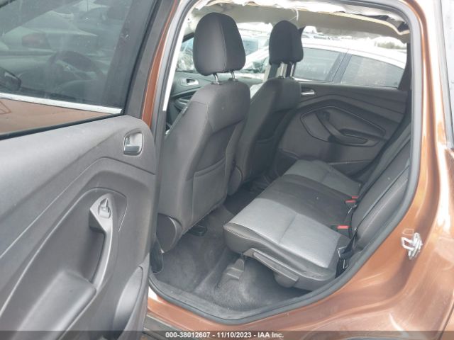 1FMCU0GDXHUA31914 Ford ESCAPE SE