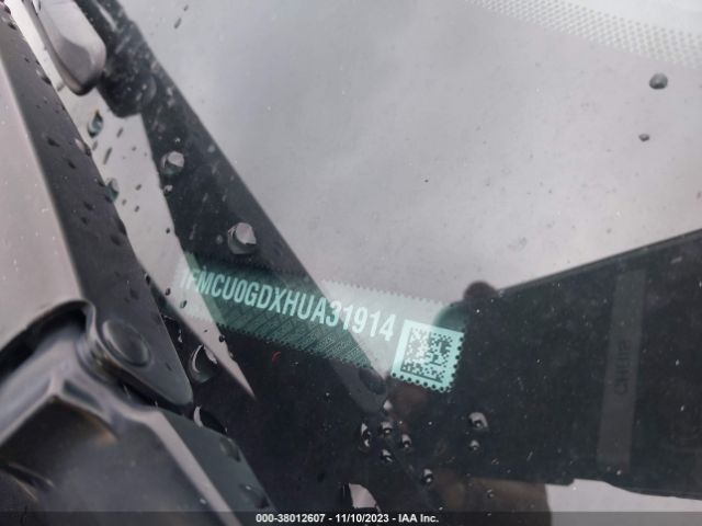 1FMCU0GDXHUA31914 Ford ESCAPE SE