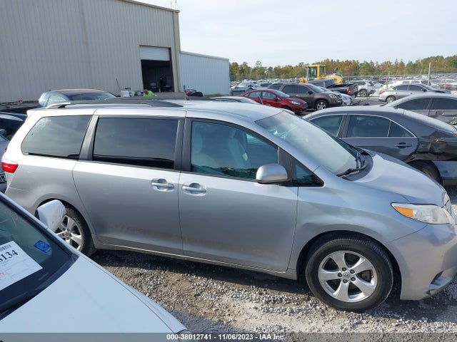 2016 TOYOTA SIENNA LE 8 PASSENGER VIN: 5TDKK3DC3GS746197