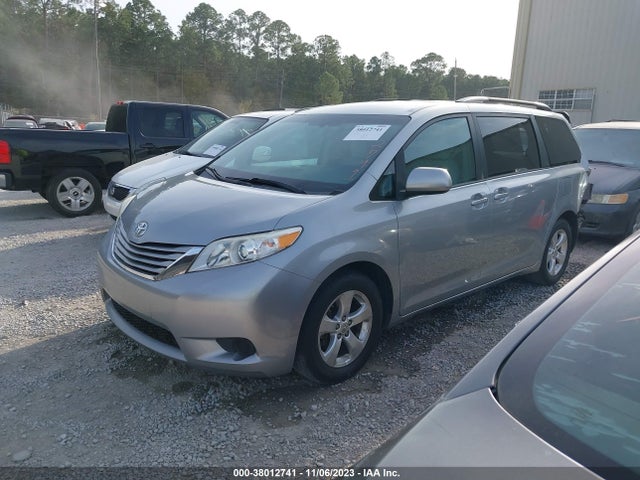 Toyota Sienna Le 8 Passenger 2016 5TDKK3DC3GS746197 Image 2