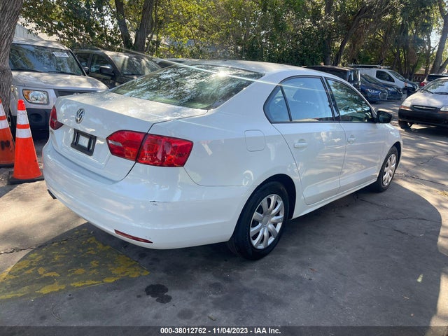 3VW2K7AJ2EM292125 Volkswagen JETTA