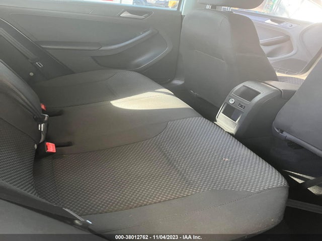 3VW2K7AJ2EM292125 Volkswagen JETTA
