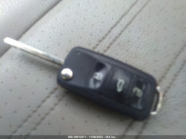 1VWBS7A38EC081093 Volkswagen Passat 1.8t Sport