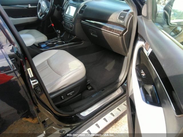 5XYKWDA73FG602310 KIA Sorento Sx Limited