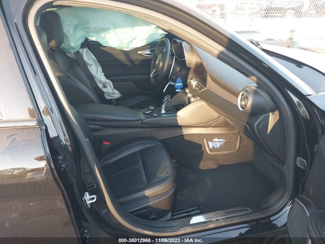 ZARFANANXK7621213 Alfa Romeo Giulia Sport Awd