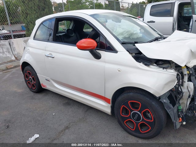 Fiat 500E BATTERY ELECTRIC 2015 3C3CFFGE3FT732610 Image 13