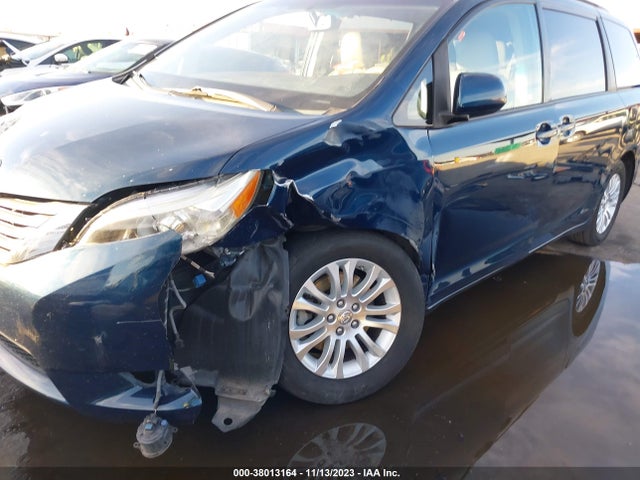 2011 TOYOTA SIENNA XLE V6 VIN: 5TDYK3DC1BS027145