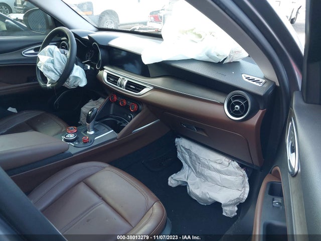ZASFAKBN5J7B86310 Alfa Romeo Stelvio Ti Awd