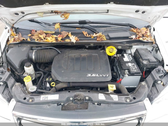 2015 CHRYSLER TOWN & COUNTRY TOURING VIN: 2C4RC1BG3FR554128
