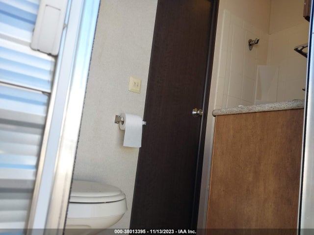 Aukcja sprzedaży 2017 Forest River Salem 33bhok, vin: 4X4FSMJ22HA318326, numer aukcji: 38013395