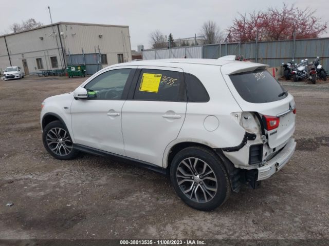 2018 MITSUBISHI OUTLANDER SPORT JA4AP3AU2JZ004299 Photo 2