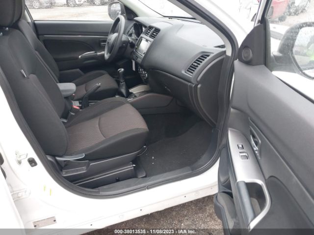 2018 MITSUBISHI OUTLANDER SPORT JA4AP3AU2JZ004299 Photo 4