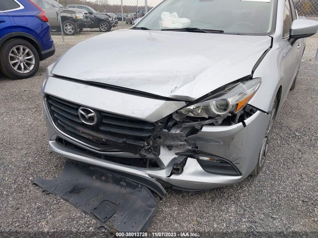 3MZBN1V39JM255163 Mazda Mazda3 Touring