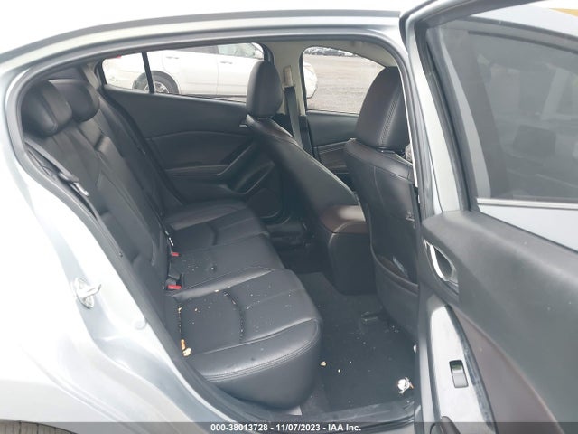 3MZBN1V39JM255163 Mazda Mazda3 Touring