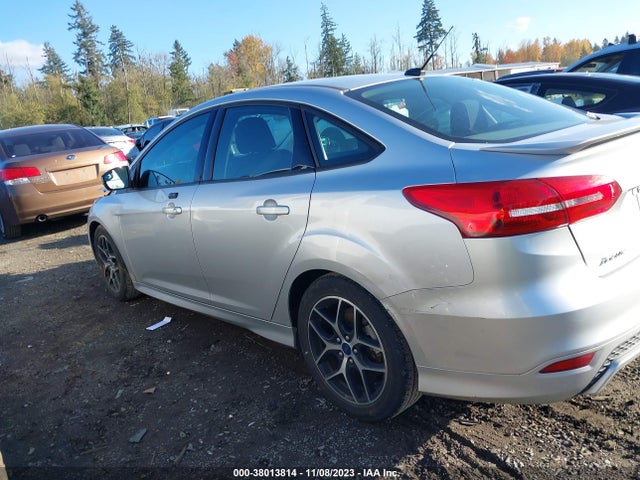 2016 FORD FOCUS SE VIN: 1FADP3F28GL374586