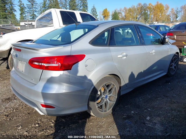 2016 FORD FOCUS SE VIN: 1FADP3F28GL374586