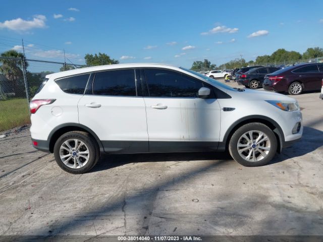 1FMCU0GD7HUB03569 Ford ESCAPE SE