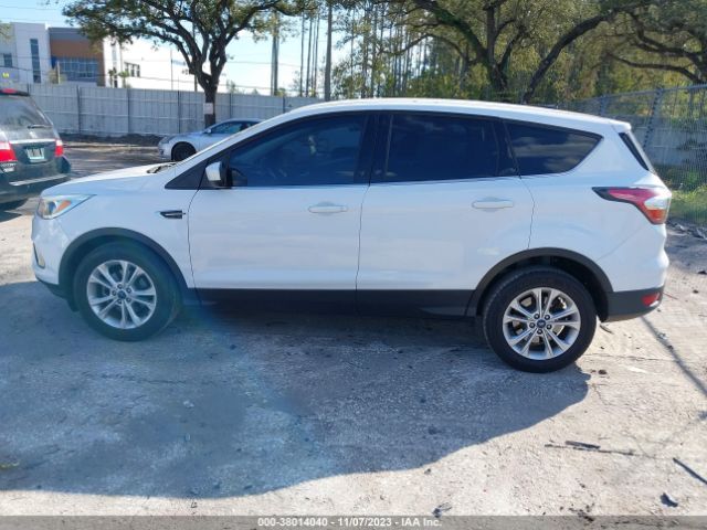 1FMCU0GD7HUB03569 Ford ESCAPE SE