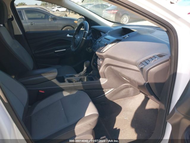 1FMCU0GD7HUB03569 Ford ESCAPE SE