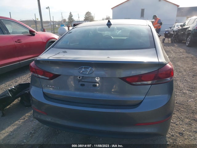 Hyundai ELANTRA SEL 2018 5NPD84LFXJH246270 Image 16