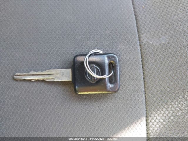 3N6CM0KN4FK728011 Nissan Nv200 S