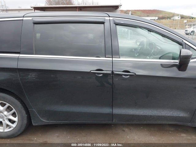 2C4RC1DGXHR832510 Chrysler Pacifica Touring