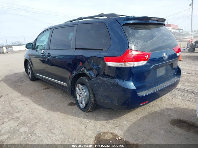 2012 TOYOTA SIENNA LE V6 8 PASSENGER VIN: 5TDKK3DC1CS239311