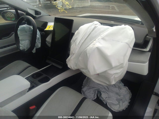 Fisker Ocean One 2023 VCF1ZBU2XPG004804 Image 5