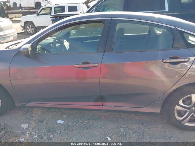 2018 HONDA CIVIC LX VIN: 2HGFC2F50JH572006