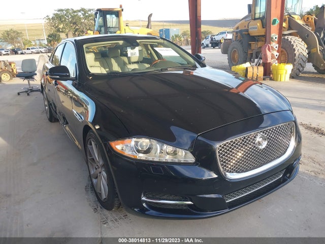 2012 JAGUAR XJ SAJWA1CB3CLV30638 Photo 0