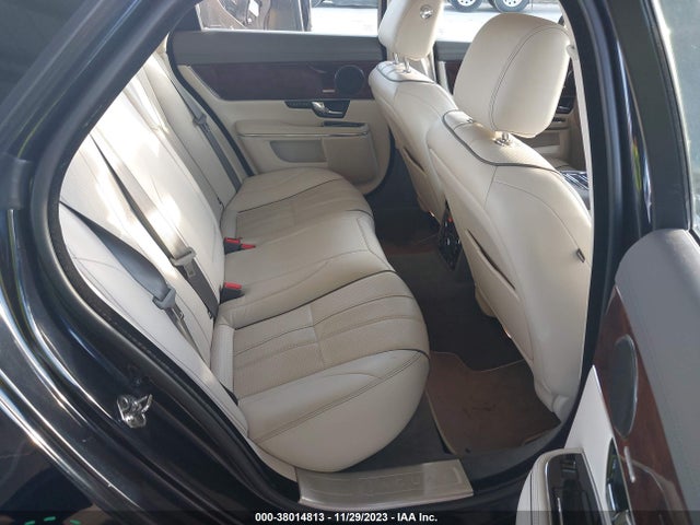 2012 JAGUAR XJ SAJWA1CB3CLV30638 Photo 7