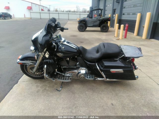 2013 HARLEY-DAVIDSON FLHTCU 1HD1FCM1XDB628731 Photo 8