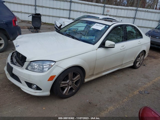 2010 MERCEDES-BENZ C 300 LUXURY/SPORT VIN: WDDGF5EB6AF372273