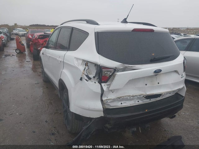 2018 FORD ESCAPE SE VIN: 1FMCU0GDXJUD43270