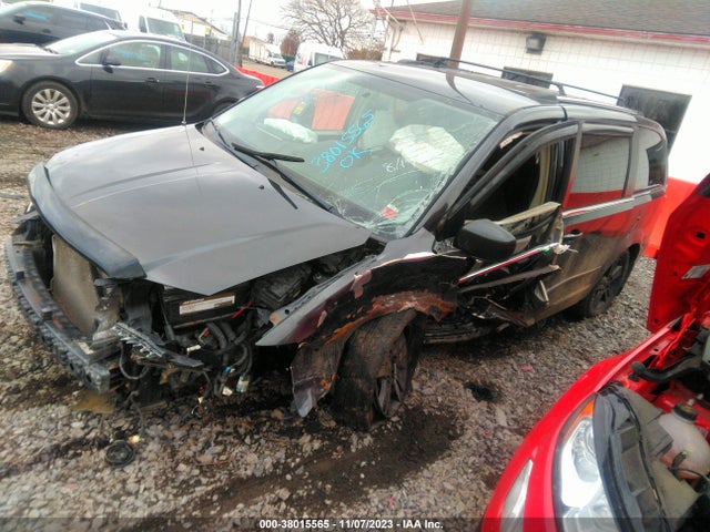 2011 DODGE GRAND CARAVAN CREW VIN: 2D4RN5DG8BR654348