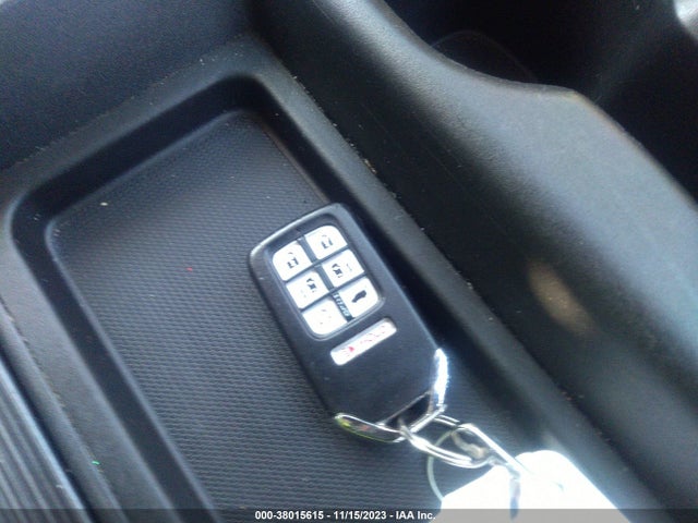 Honda Odyssey Touring 2018 5FNRL6H81JB038660 Image 11